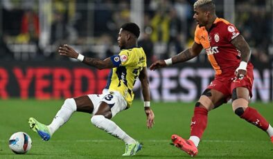 Derbide sakatlık şoku! Yıldız futbolcu oyuna devam edemedi