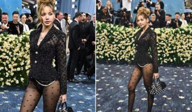 KPOP Yıldızı Lisa’nın Met Gala kıyafeti sosyal medyada tartışma yarattı