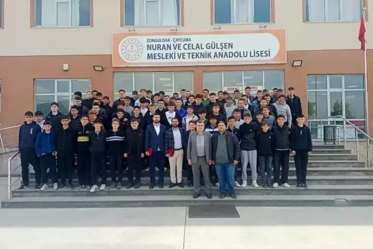 Çaycuma’da Kariyer Günleri: Mühendisler ve Teknikerler Öğrencilerle Buluştu